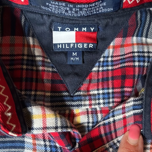 Tommy Hilfiger button down plaid shirt. Size medium. - Picture 2 of 5
